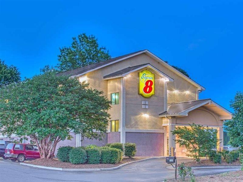 Super 8 By Wyndham Charlottesville Exterior foto