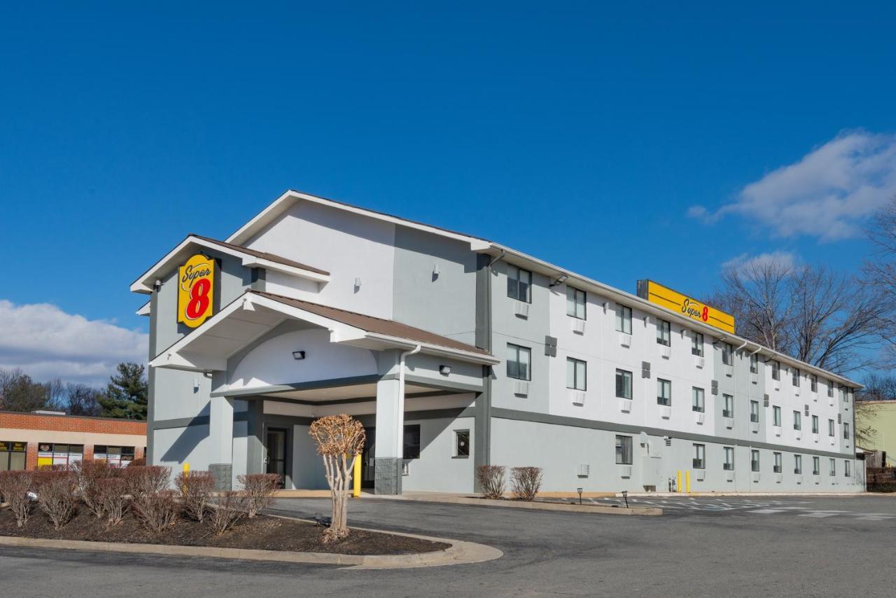 Super 8 By Wyndham Charlottesville Exterior foto