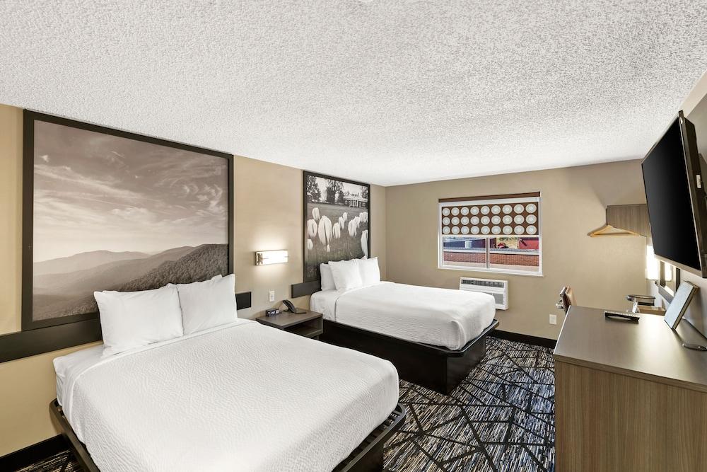 Super 8 By Wyndham Charlottesville Exterior foto