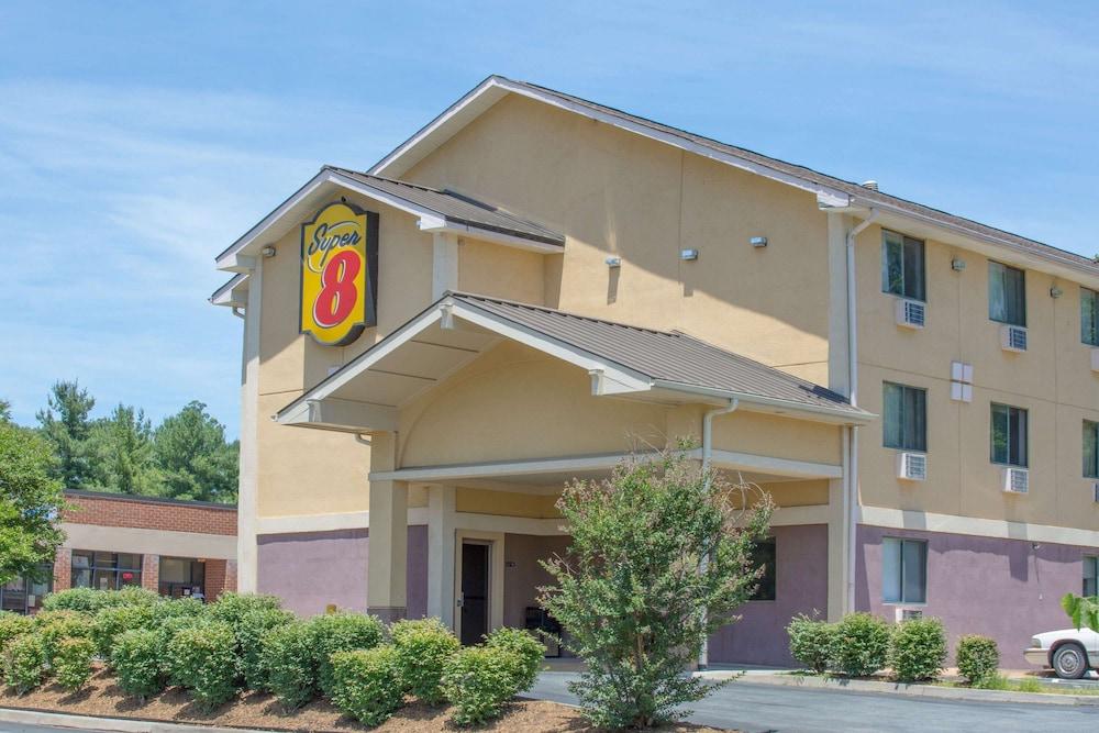 Super 8 By Wyndham Charlottesville Exterior foto